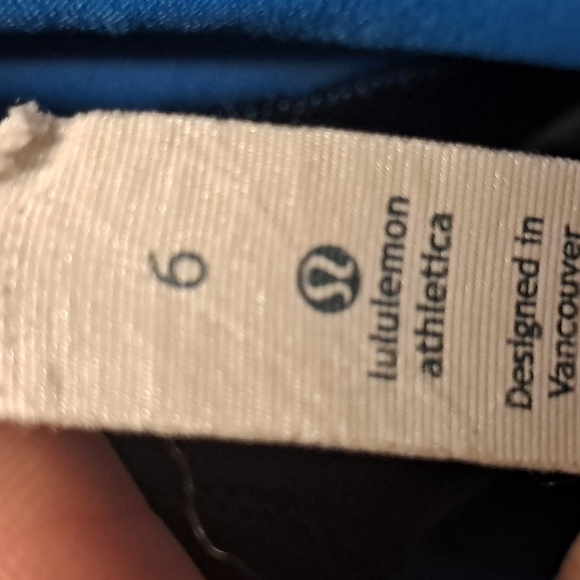 Lululemon Capri Workout Leggings Size 6 - Picture 3 of 3
